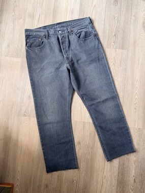 Levi's 501 Women's Gray Cropped Ankle Jeans